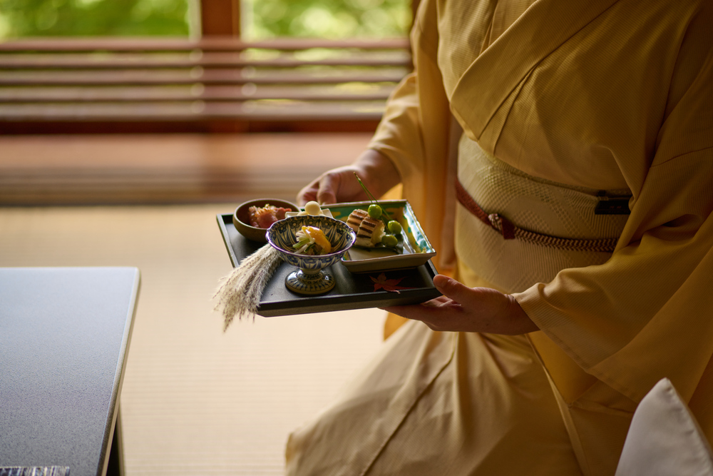 東京で味わう伝統的な会席料理｜八芳園 料亭「壺中庵 - KOCHUAN」